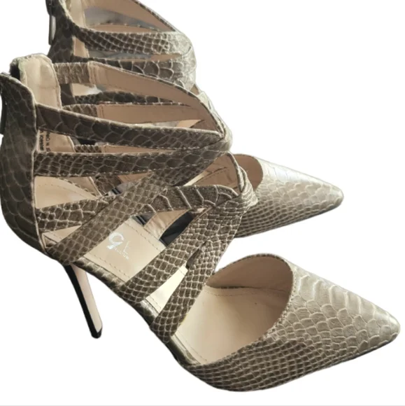 Rouge Helium Zip Up Gator Heels - Picture 4 of 16